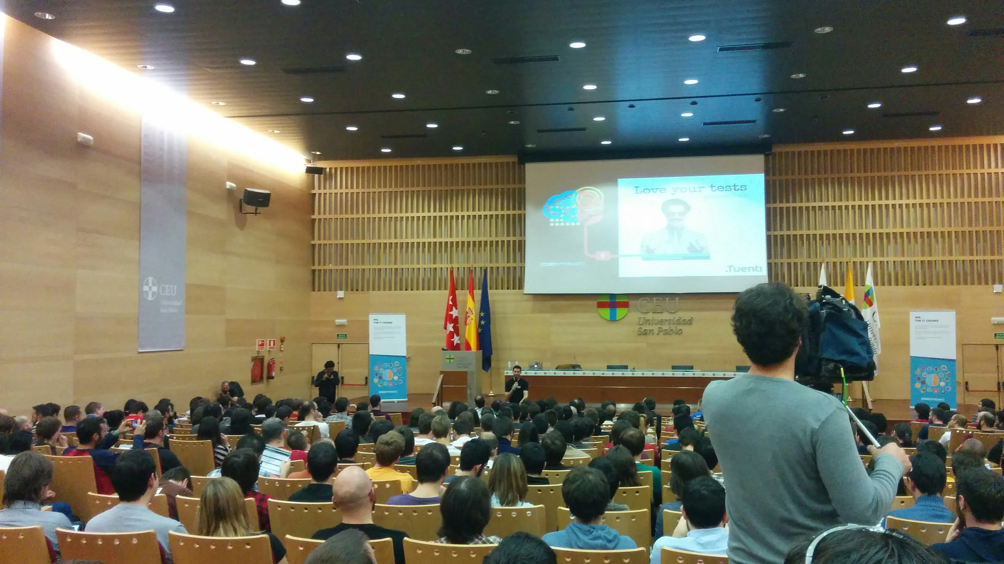codemotion-kini-presenting.jpg