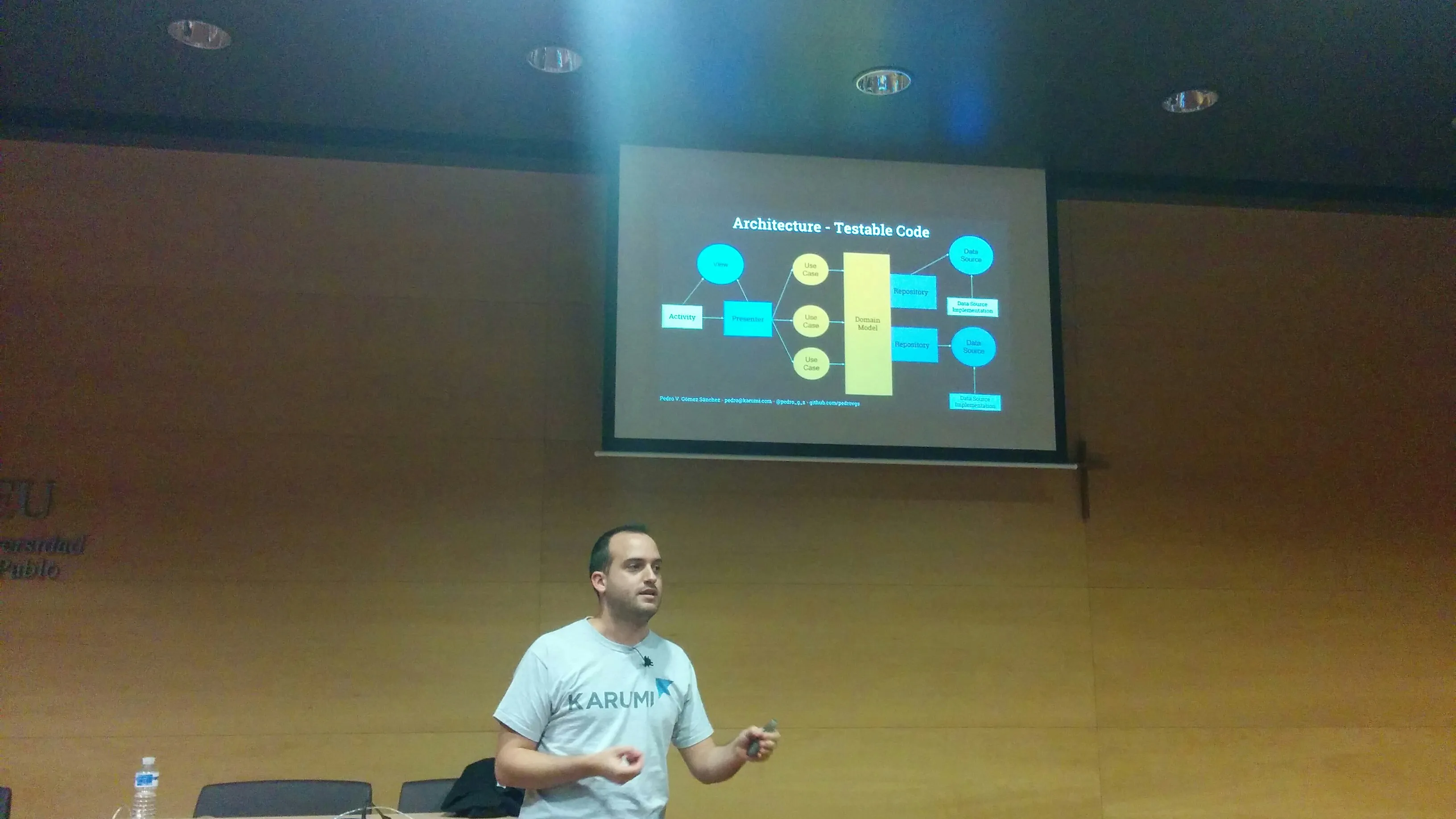 codemotion-pedro-presenting.jpg